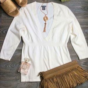 ANN TAYLOR sweater top V-neck Size M